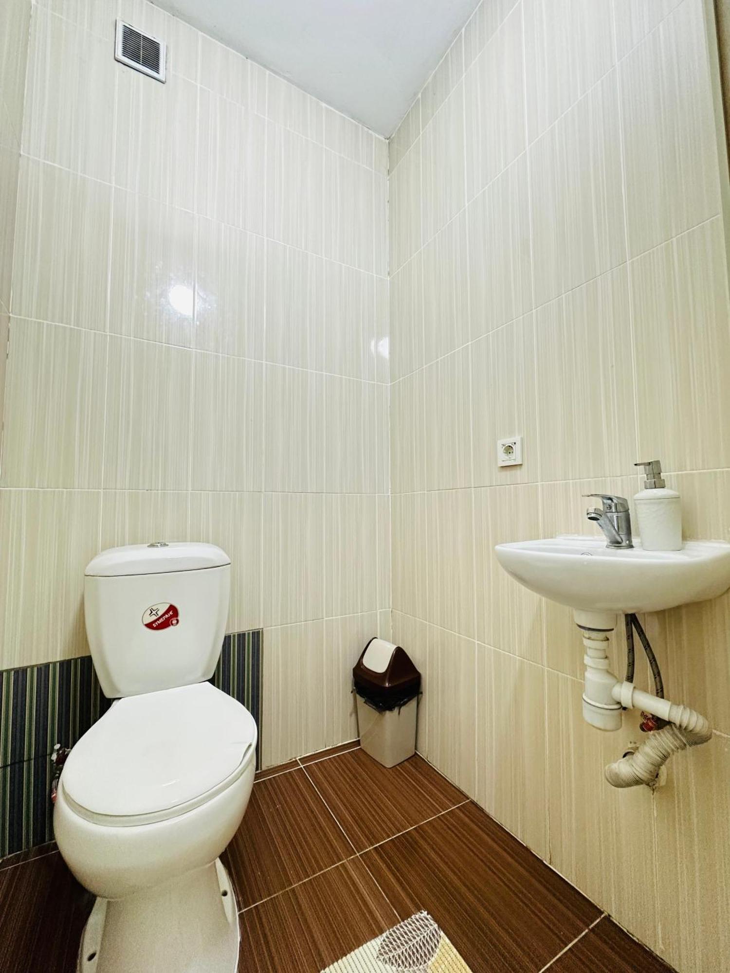 Квартира Для Большой Семьи Almatî Exterior foto