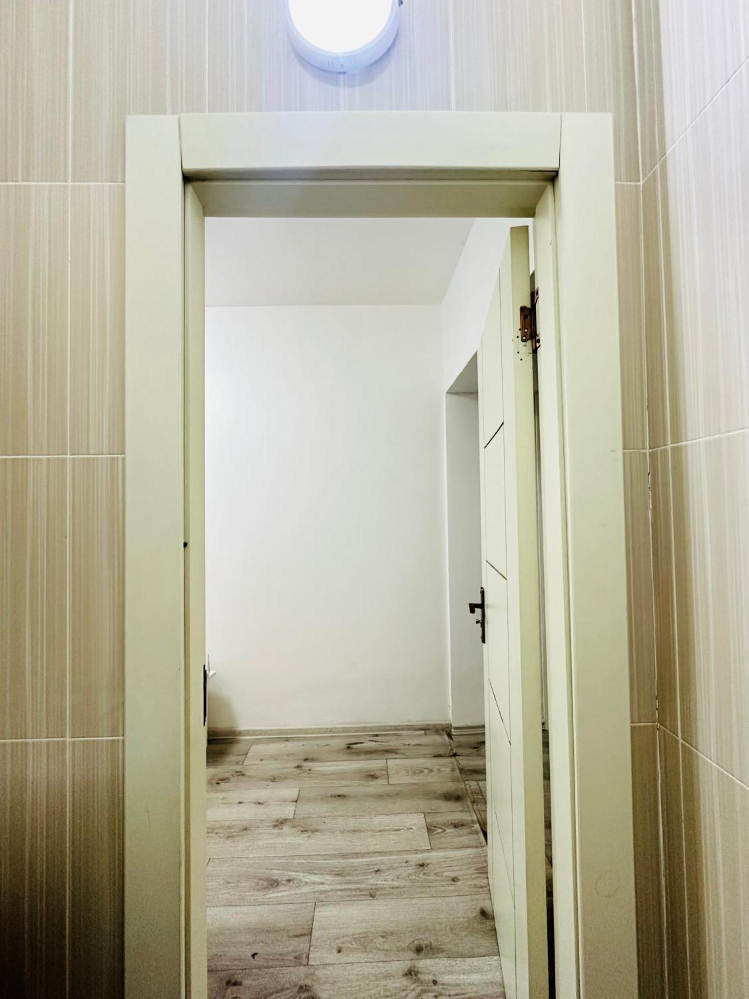 Квартира Для Большой Семьи Almatî Exterior foto